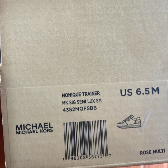 Michael Kors Shoes ✨ - Picture 4 of 4